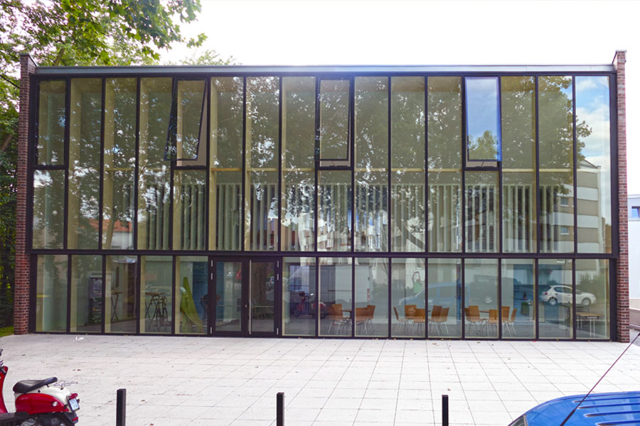 holzbauweise-glas-aluminium-anbau.jpg