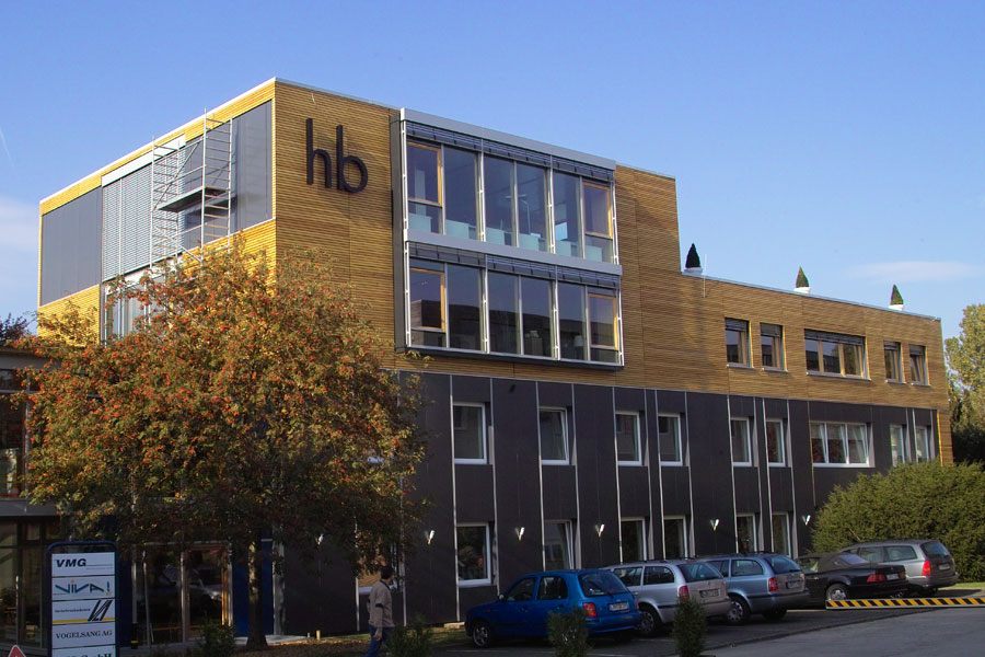 moderner-holzbau-gewerbebau-buero.jpg