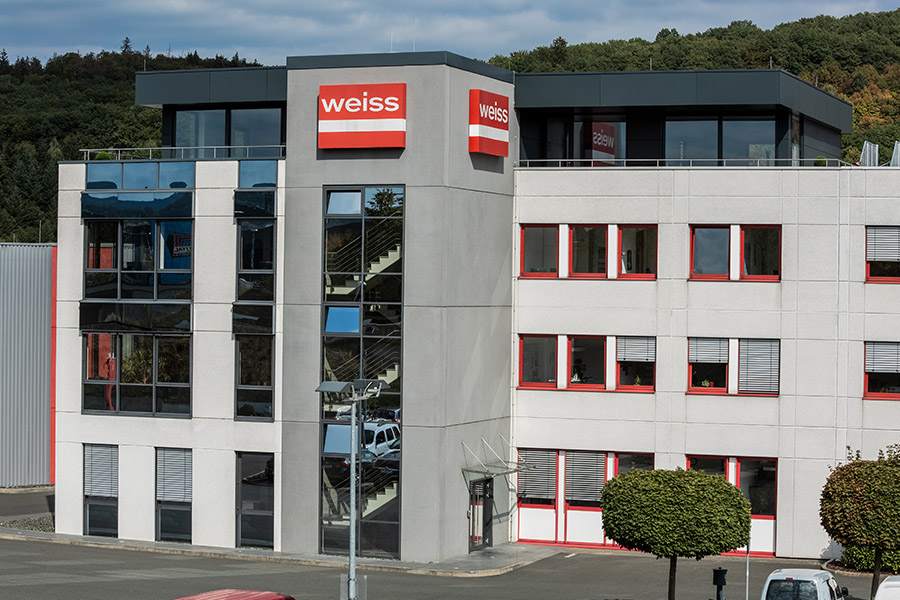 moderner-holzbau-weiss-haiger-5.jpg