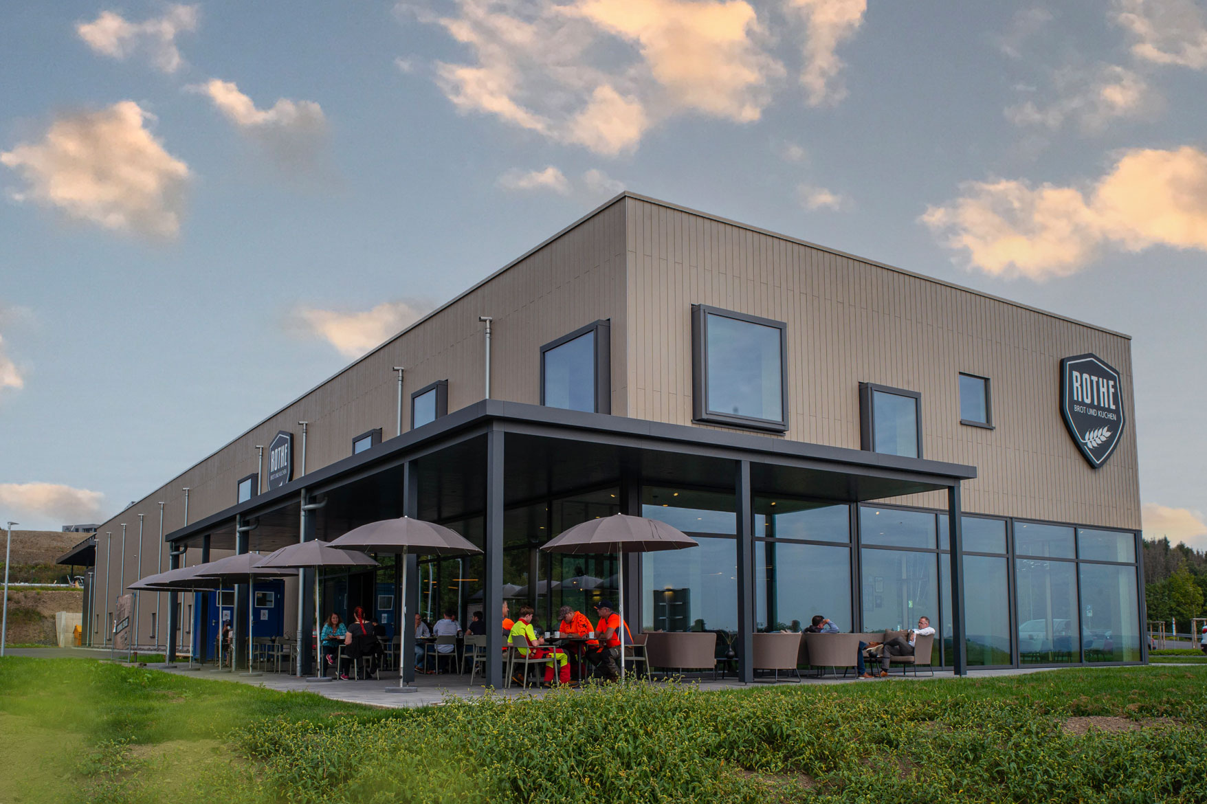 russ-holzbau-backshop-cafe-rothe-1
