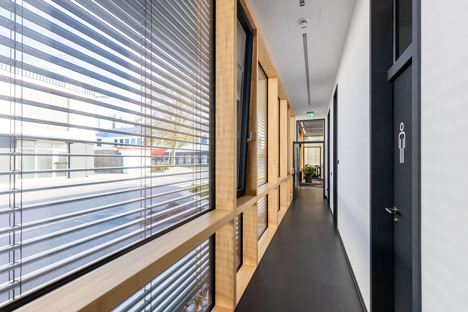 russ-holzbau-referenz-neubau-empfangsgebaeude-2
