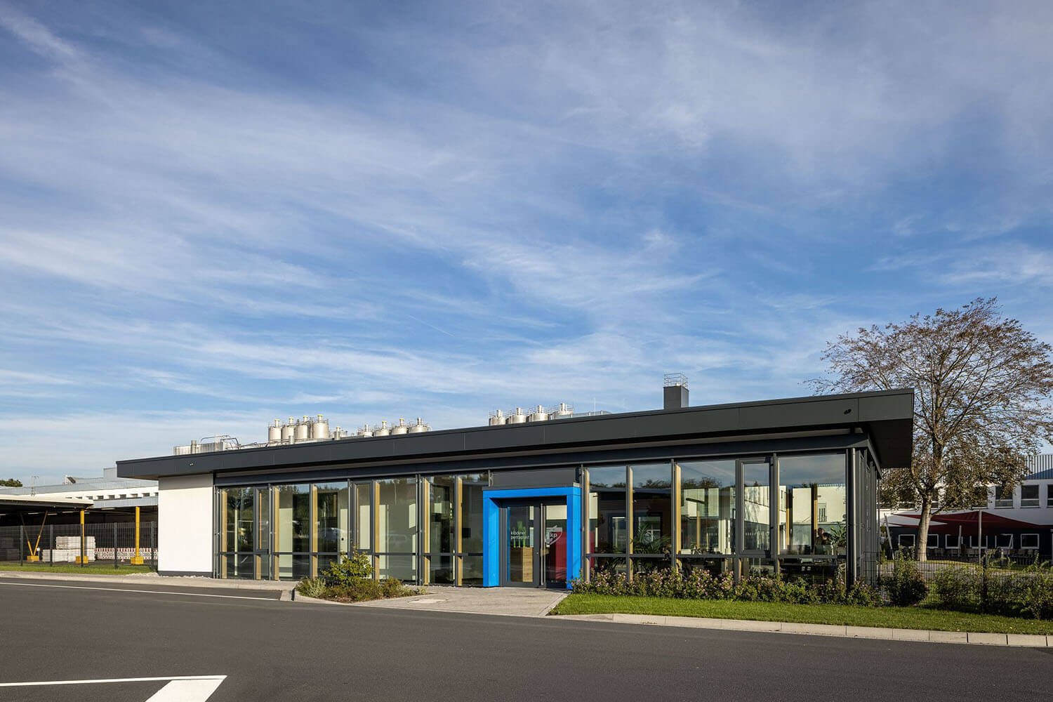 russ-holzbau-referenz-neubau-empfangsgebaeude-7
