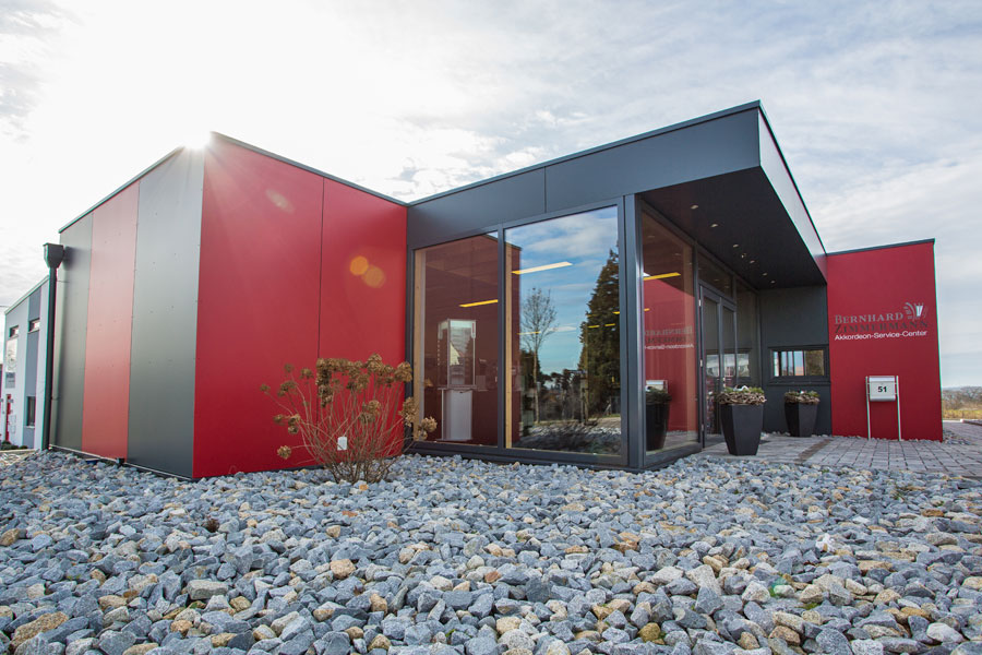 russ-moderner-holzbau-geschaeftsflaeche.jpg