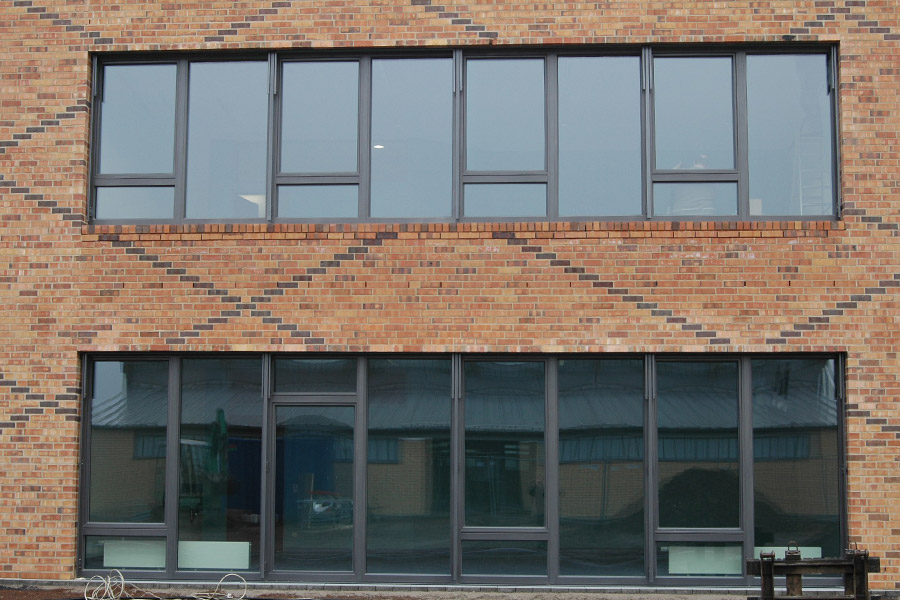 schule-umbau-helle-pr-glasfassade.jpg